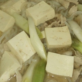 豚肉・豆腐・こんにゃく・長ネギの煮物